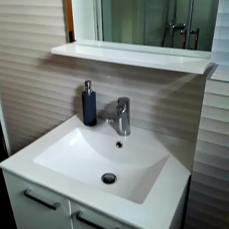 Ana Apartmán Pula